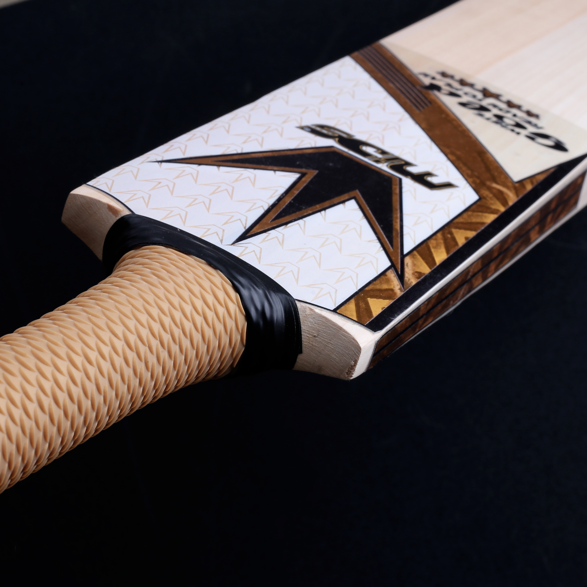 White Gold English Willow Bats